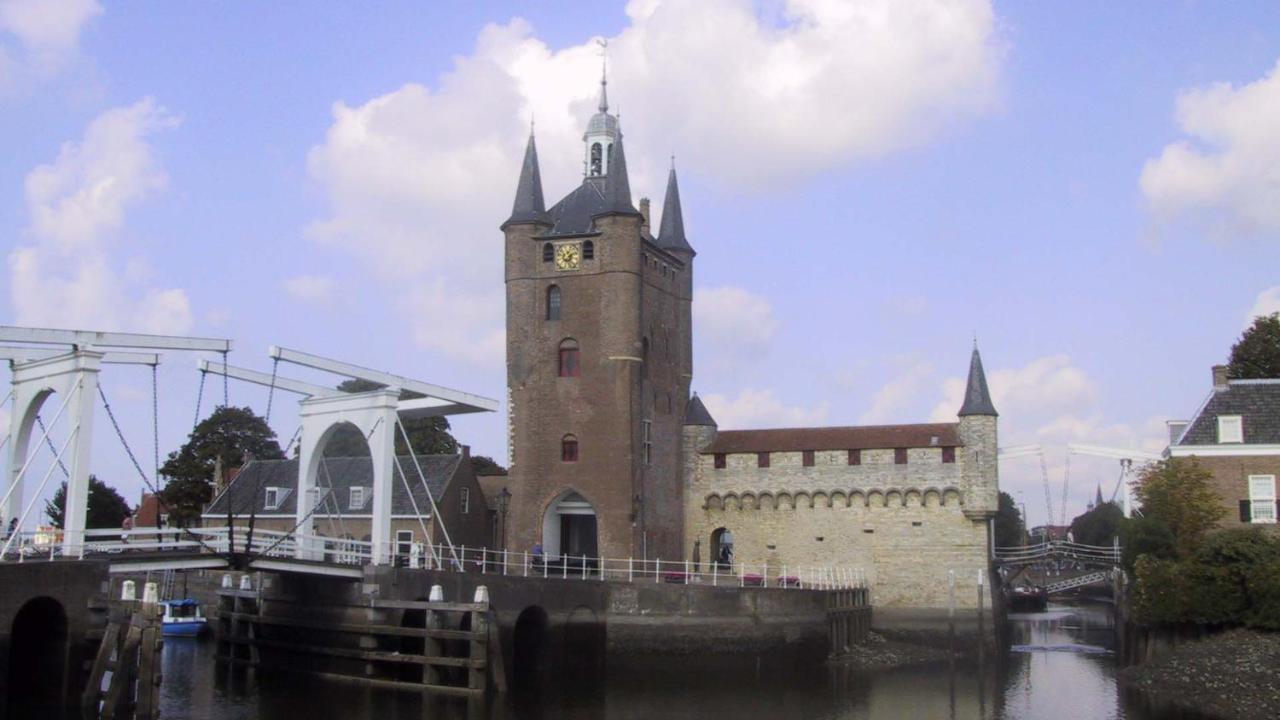 B&B Monumentaal Logeren Zierikzee Exterior photo